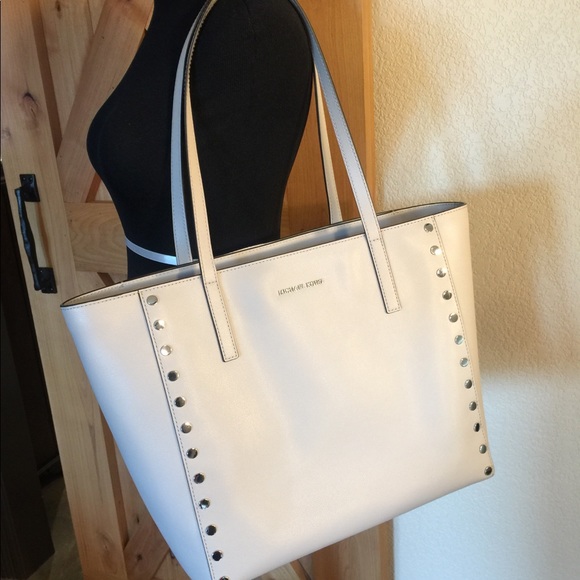 Michael Kors Handbags - MK handbag